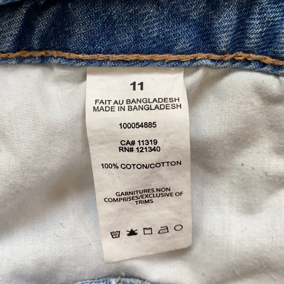 Garage Ex-Boyfriend Jean Shorts - Size 11 - Picture 4 of 7